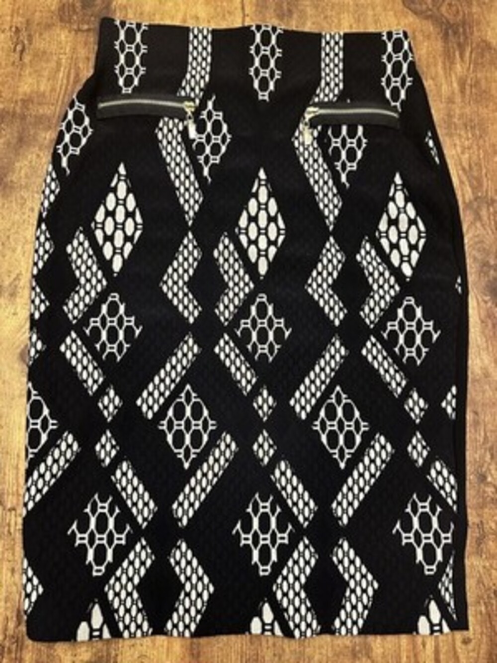 Joseph Ribkoff Vintage Geometric Diamond Knit Pencil Skirt - Size 12